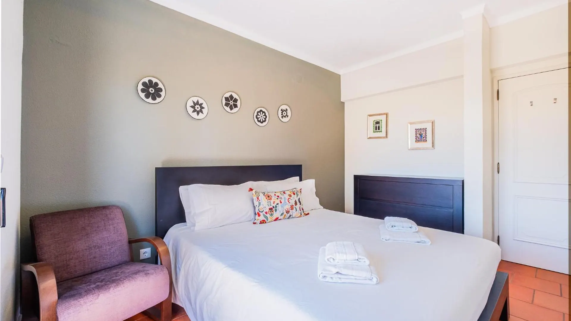 Villa Laranja Guia  Holiday home